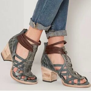 Freebird by Steven Penny block heel boots sandals 10